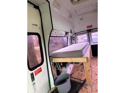 2010 Ford E350 Super Duty Cargo