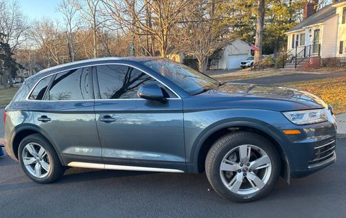 2018 Audi Q5 2.0T Premium Plus