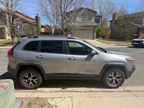 Silver 2015 Jeep Cherokee Trailhawk