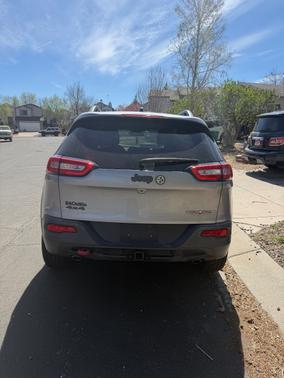 Silver 2015 Jeep Cherokee Trailhawk