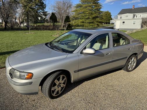 Silver 2002 Volvo S60 2.4