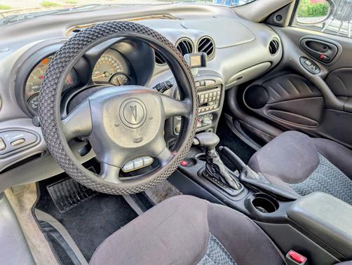 2003 Pontiac Grand Am SE 1