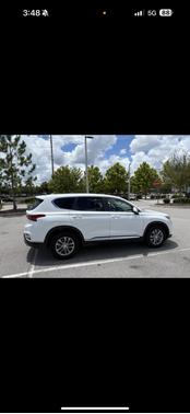 White 2019 Hyundai SANTA FE SE 2.4
