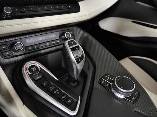 2019 BMW i8 Base