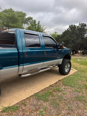 Blue 2002 Ford F-350 XLT Crew Cab Super Duty