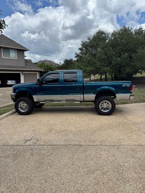 Blue 2002 Ford F-350 XLT Crew Cab Super Duty