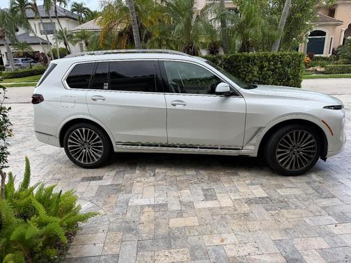 White 2026 BMW X7 xDrive40i