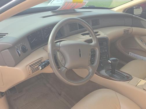 White 1997 Lincoln Mark VIII LSC