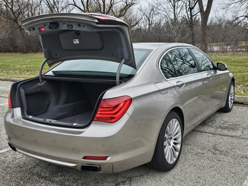 2012 BMW 750 Li xDrive