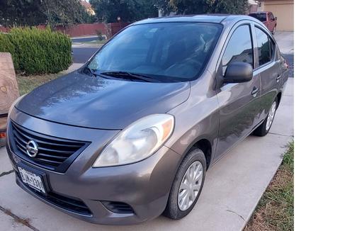 2013 Nissan Versa 1.6 S+
