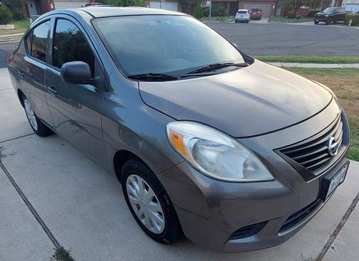 2013 Nissan Versa 1.6 S+
