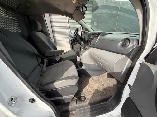 2017 Nissan NV200 S