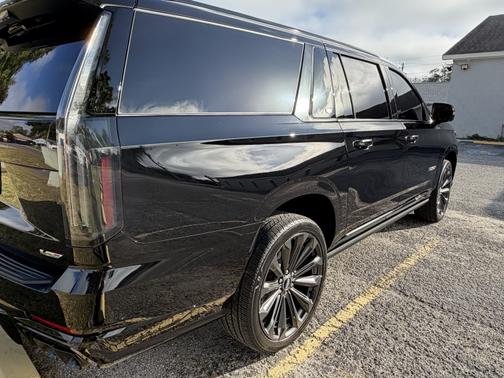 2025 Cadillac Escalade ESV V-Series