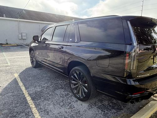 2025 Cadillac Escalade ESV V-Series