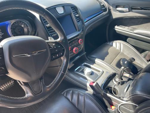 2023 Chrysler 300 C