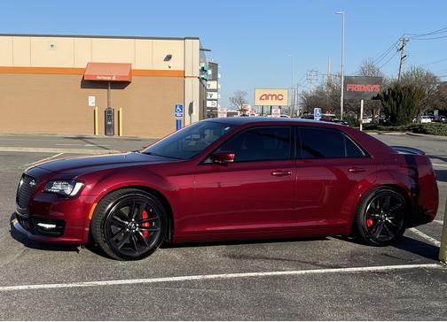 2023 Chrysler 300 C