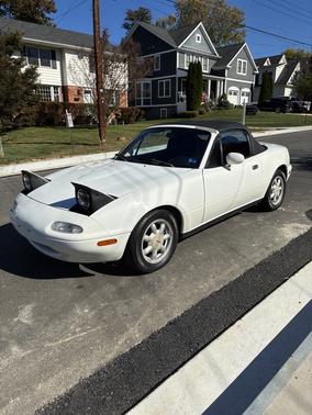 White 1992 Mazda MX-5 Miata Base