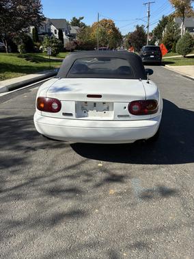 White 1992 Mazda MX-5 Miata Base