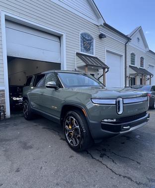 2023 Rivian R1S Launch Edition
