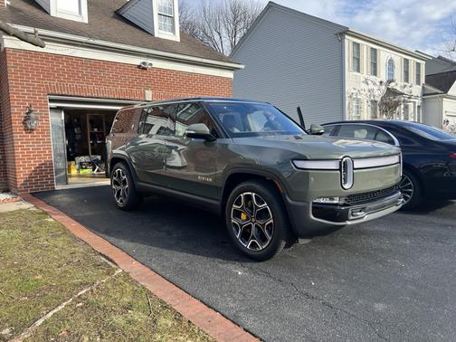 2023 Rivian R1S Launch Edition