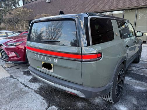 2023 Rivian R1S Launch Edition