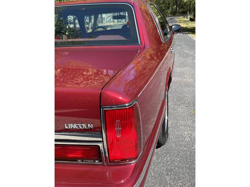 1997 Lincoln Town Car Cartier Designer