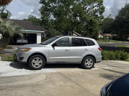 Silver 2010 Hyundai SANTA FE GLS