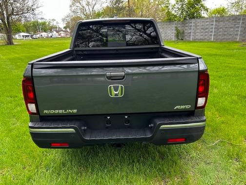 Gray 2018 Honda Ridgeline RTL-E