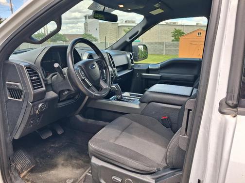White 2017 Ford F-150 XLT