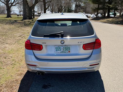2019 BMW 330 i xDrive