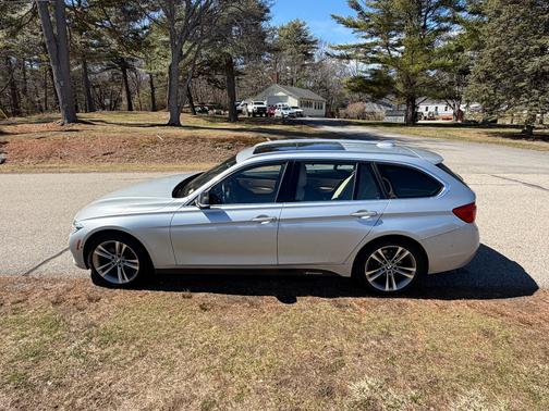 2019 BMW 330 i xDrive