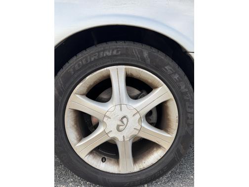 2002 INFINITI I35 Base