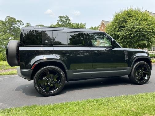 2024 Land Rover Defender 110 P300 S