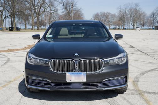 Gray 2017 BMW 740 i xDrive