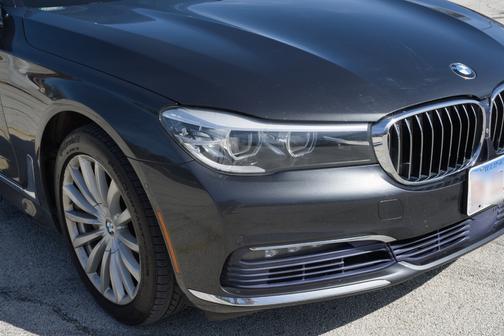 Gray 2017 BMW 740 i xDrive