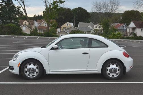 White 2016 Volkswagen Beetle 1.8T