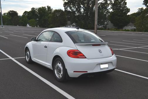 White 2016 Volkswagen Beetle 1.8T