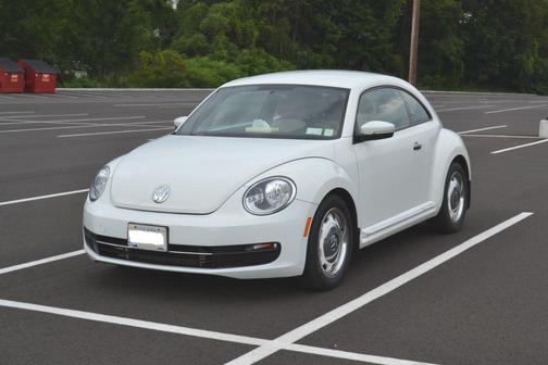 White 2016 Volkswagen Beetle 1.8T