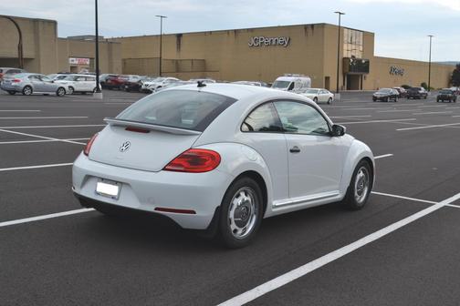 White 2016 Volkswagen Beetle 1.8T