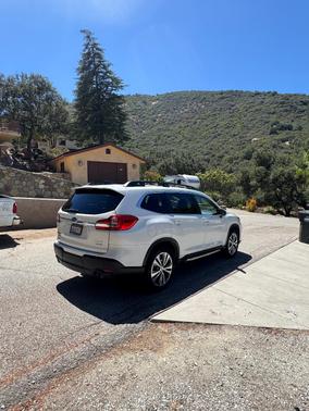 White 2022 Subaru Ascent Limited 7-Passenger