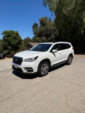 White 2022 Subaru Ascent Limited 7-Passenger