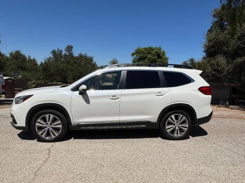 White 2022 Subaru Ascent Limited 7-Passenger