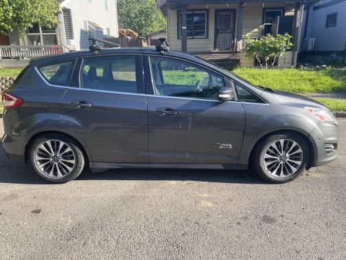 2017 Ford C-Max Energi Titanium