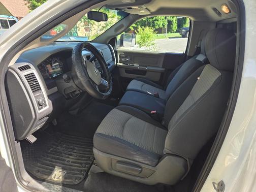 White 2011 Dodge Ram 1500 SLT