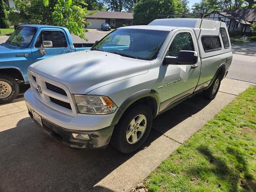 White 2011 Dodge Ram 1500 SLT