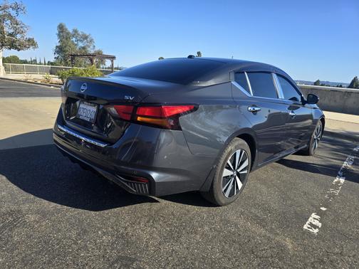 2021 Nissan Altima 2.5 SV