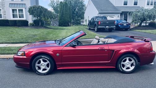 2004 Ford Mustang Base