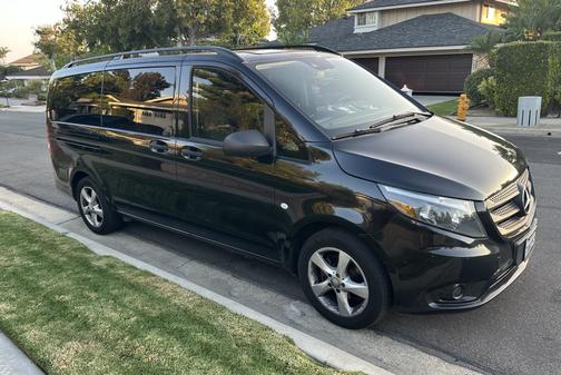 2016 Mercedes-Benz Metris Base