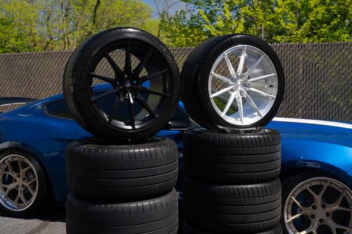 Blue 2017 Ford Shelby GT350 Base