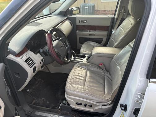 White 2010 Ford Flex Limited w/EcoBoost